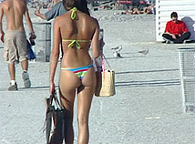 Scantily Clad Babes Walking On Th Beach